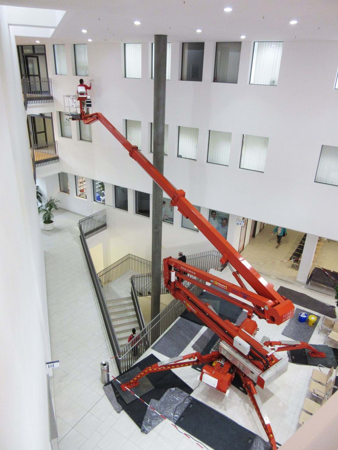 Germany Ommelift 2750 RXJ painting.jpg