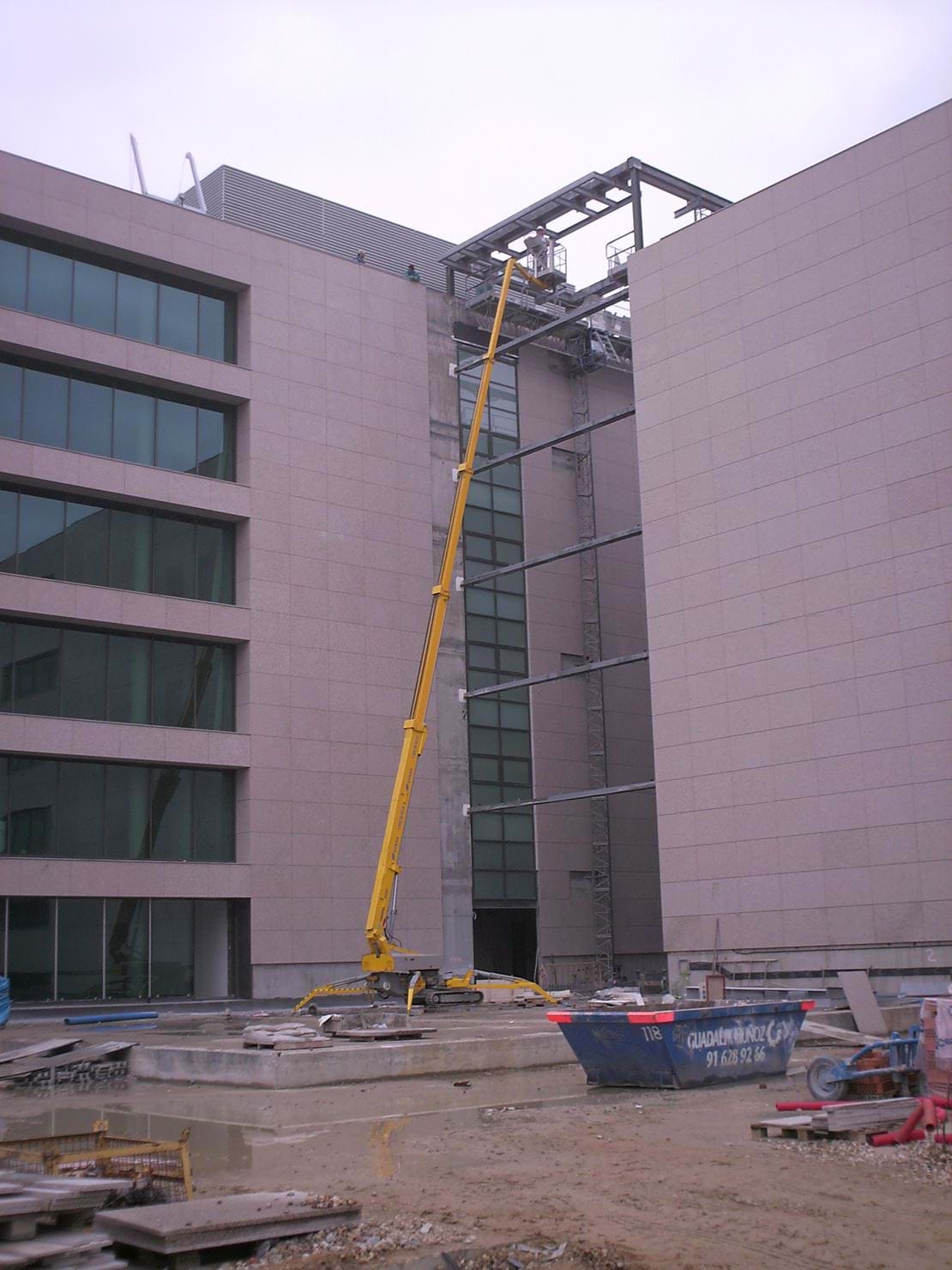 Spain 1 Ommelift 3000 R construction.JPG