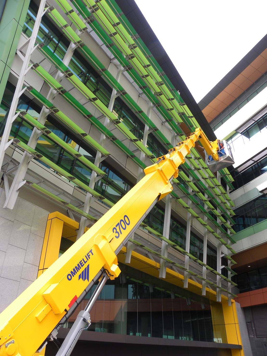 Malaysia Ommelift 3700 RJ.jpg