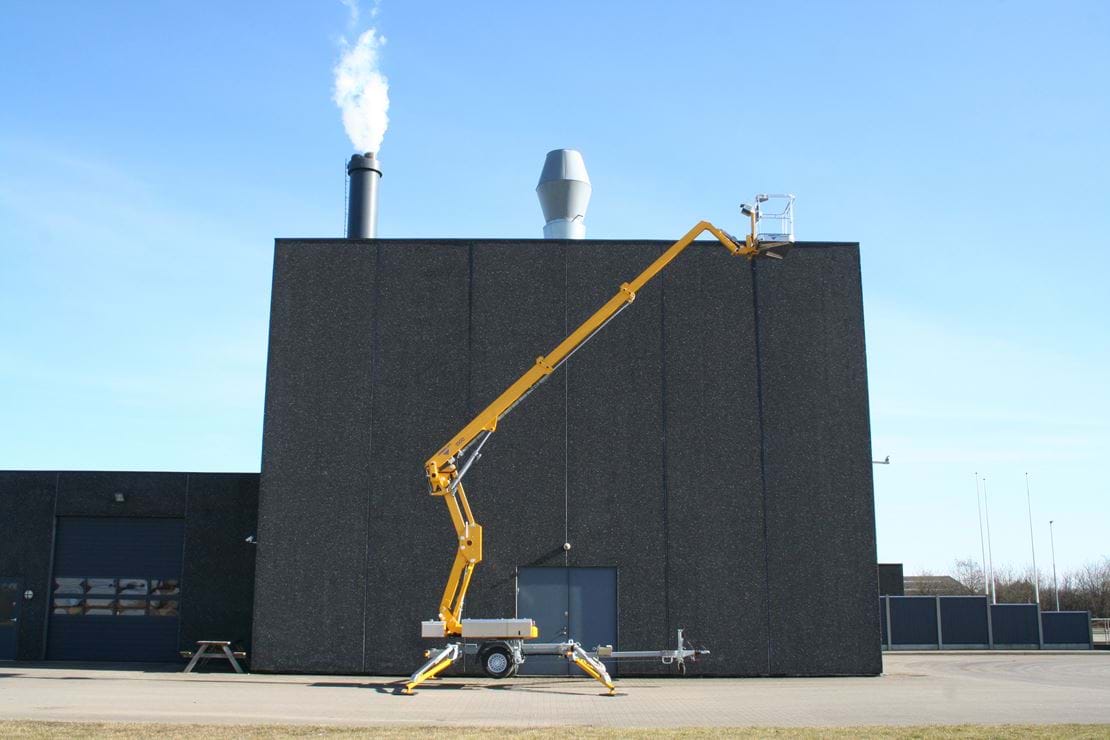 3. New 1500 EX Trailer Mouted Lift OMMELIFT 1500EX