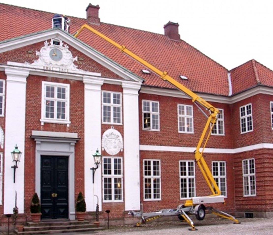 OMME 18,3meter knæk teleskoplift.jpg
